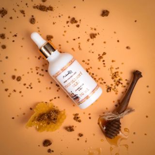 Propolisový olej 🐝❤️ Asi půl roku jsme sháněli bio propolis. Sehnat jej v množství desítek až stovek kg za rok je velký...