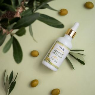 Olivový skvalan 🫒👌 Čistý a ničím neředěný bio olivový skvalan bude vyhovovat každému, kdo nemá rád mastný pocit na pleti,...